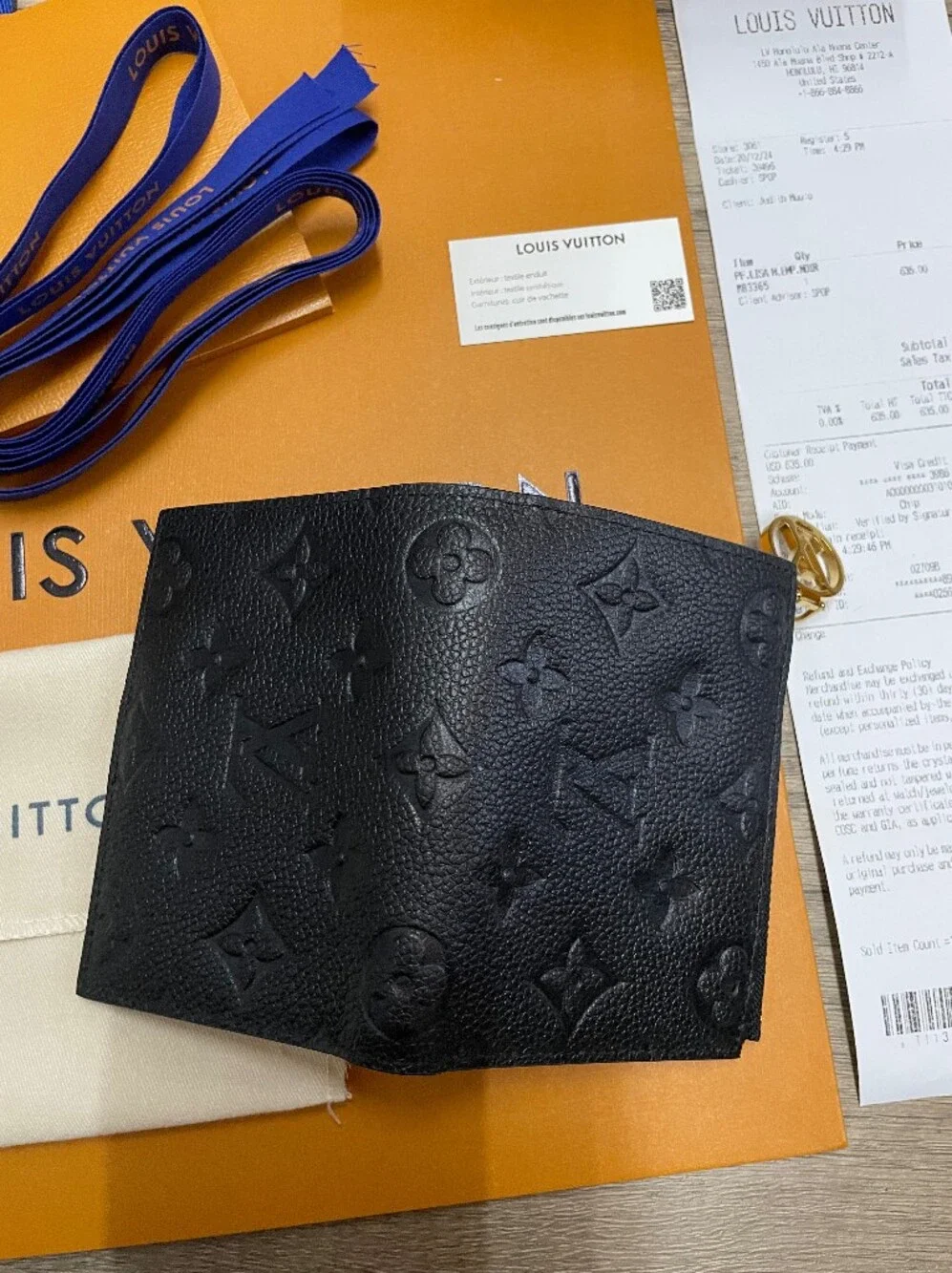 Louis Vuitton compact lisa